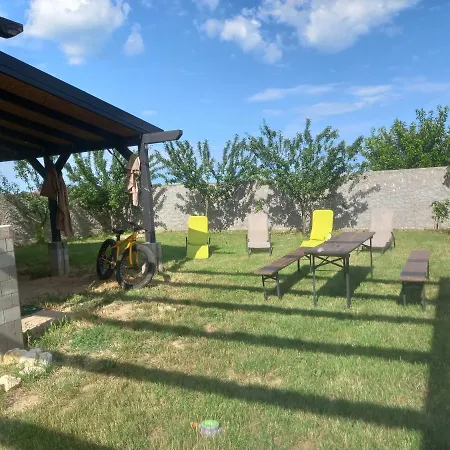Villa Casa Ruxy- *