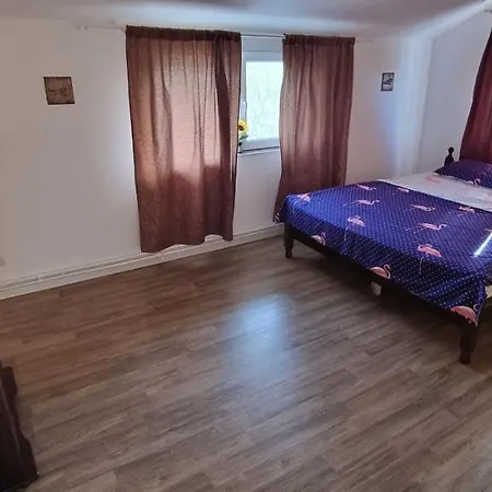 Villa Casa Ruxy- *